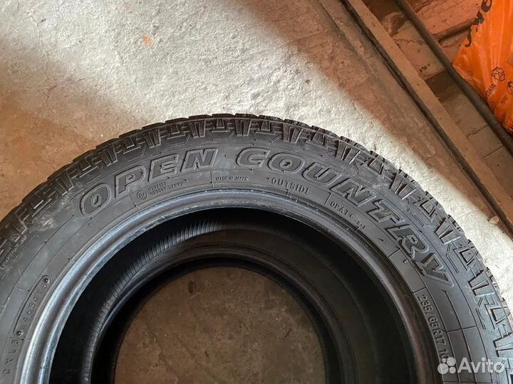 Toyo Open Country A/T 235/65 R17 108T