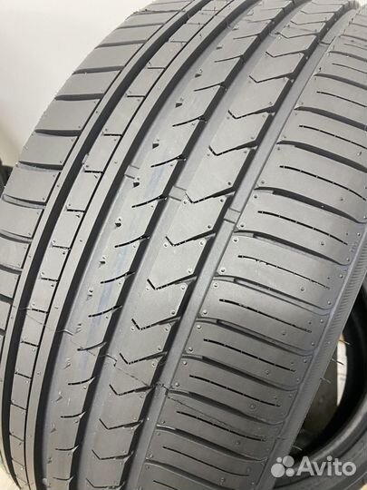 Winrun R330 275/30 R19 и 245/35 R19