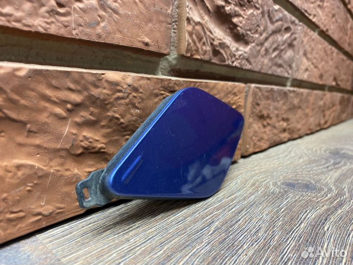 Заглушка буксировочного крюка зад Volvo S90 2017+