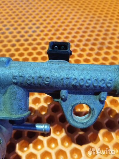 Рейка топливная (рампа) Geely MK Cross