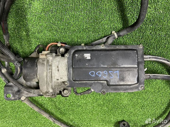 Блок управления стояночным тормозом Lexus LS600hl