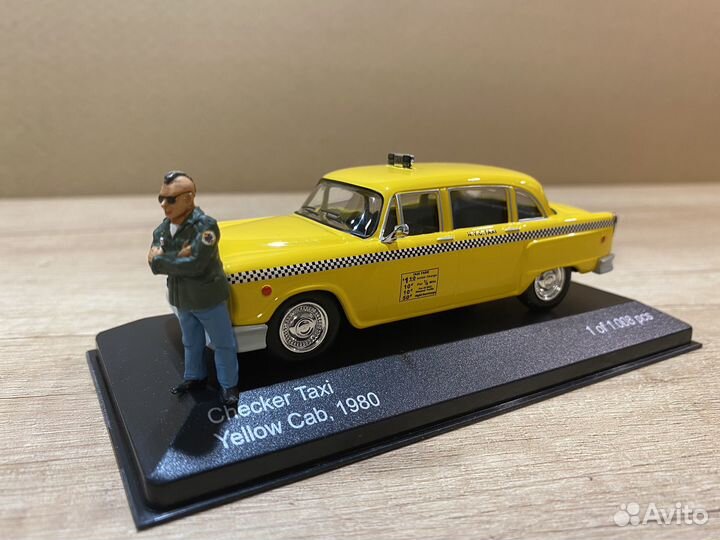 White BOX checker taxi CAB 1980 yellow 1/43