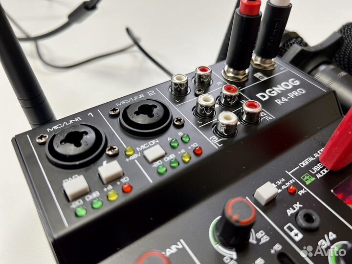 Микшерный пульт для караоке и радиомикрофоны