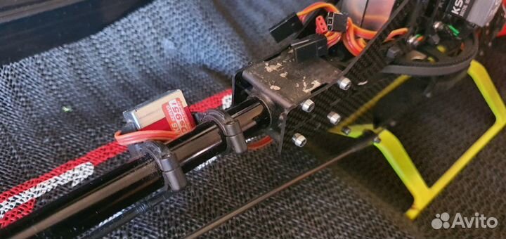 Радиоупровляемый вертолет miniProtos