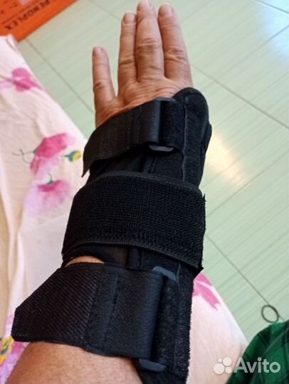 Ортез на лучезапястный сустав левый