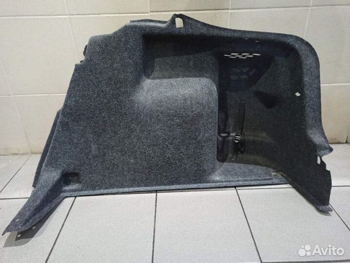 Обшивка (обивка) багажника правая. Шкода рапид