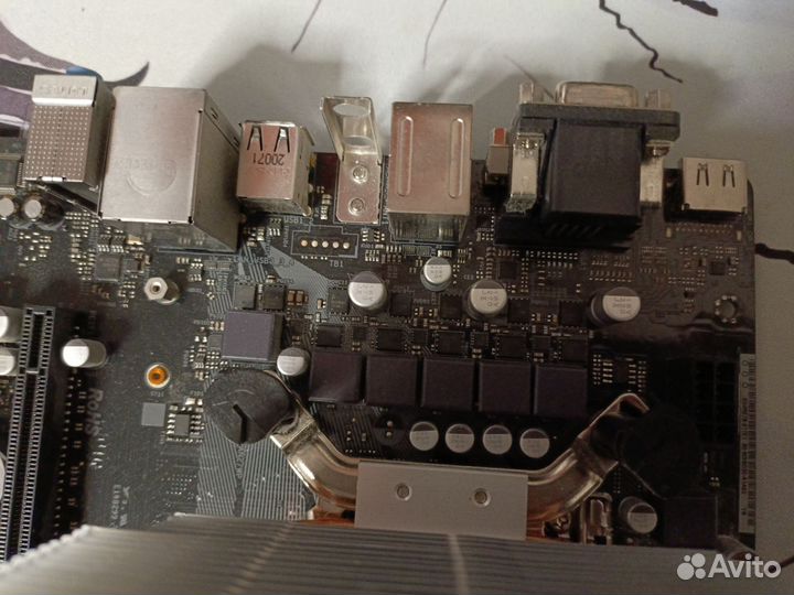 Материнская плата с процессором и памятью lga1200