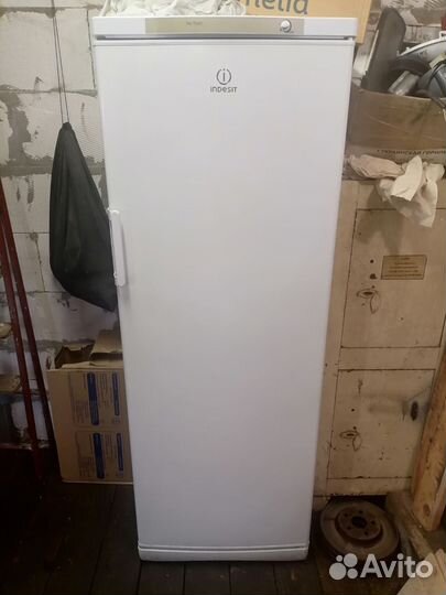 Морозильник Indesit sfr167nf.002