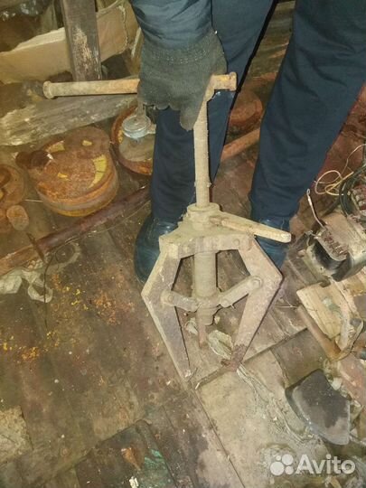 Съемник 3х лапый СССР