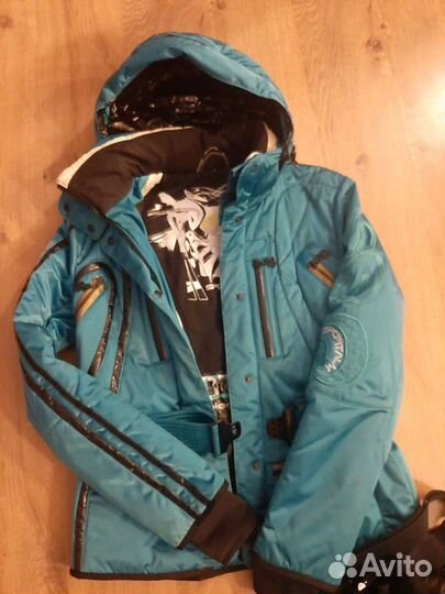 Костюм горнолыжный