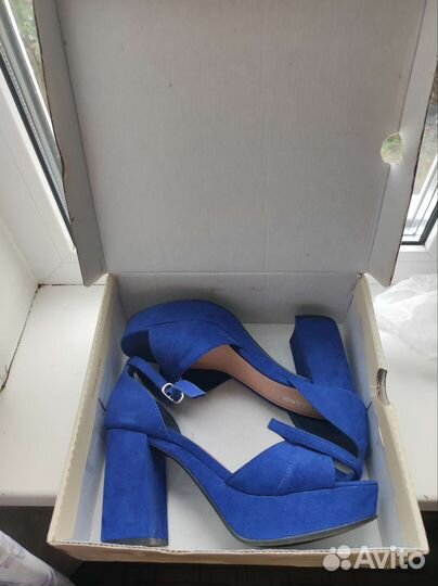 Босоножки 38