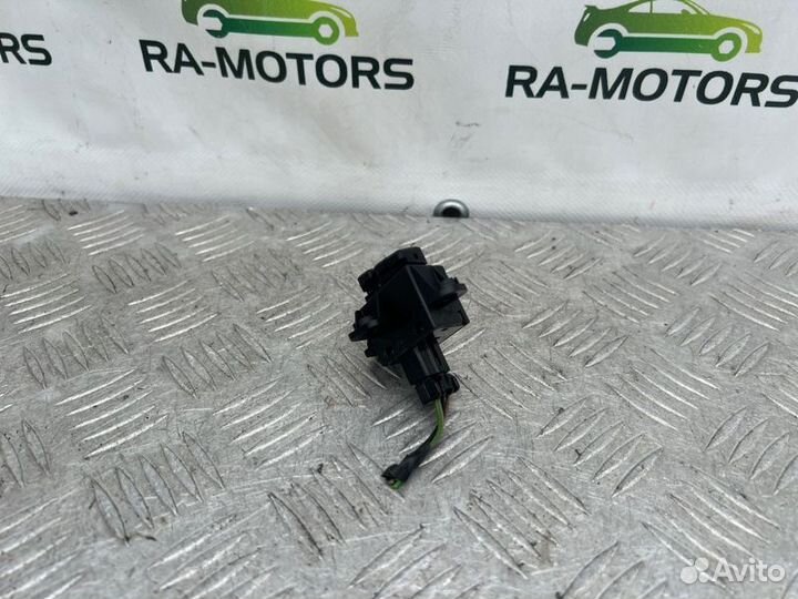 Кнопка Kia Ceed JD 12-18