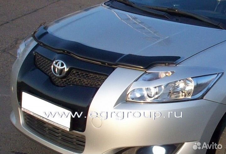 Дефлектор капота темный Toyota Auris 2006-2009 тем