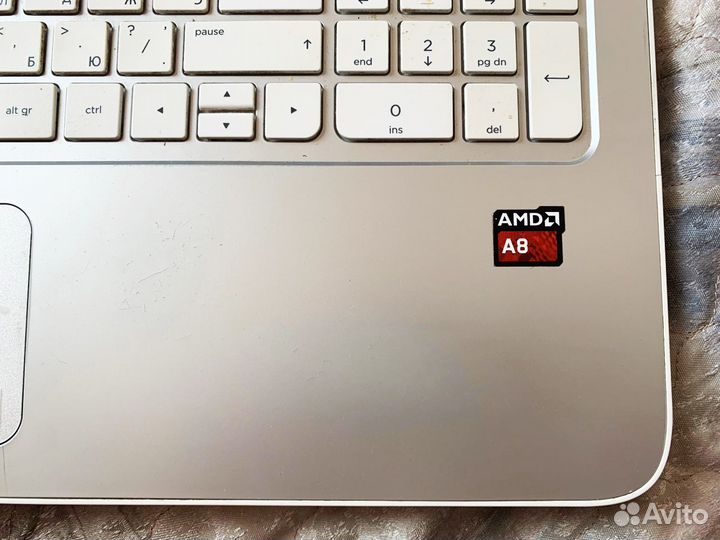 Белоснежный ноутбук HP Pavilion 4 Ядра / 8GB / SSD