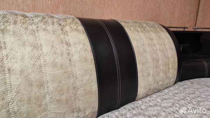 Угловой диван