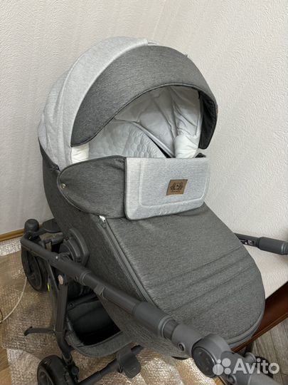 Коляска 2 в 1 adamex