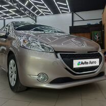 Peugeot 208 1.6 AT, 2013, 109 000 км, с пробегом, цена 900 000 руб.