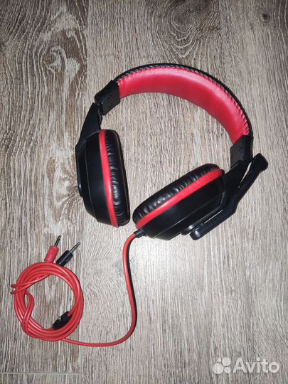 Проводные наушники