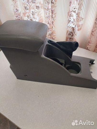 Консоль в автомобиль Шевроле Лачетти J200 седан бу