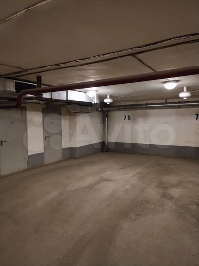 Машиноместо, 18 м²