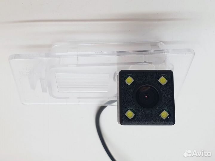 Камера заднего вида для Hyundai Solaris 2