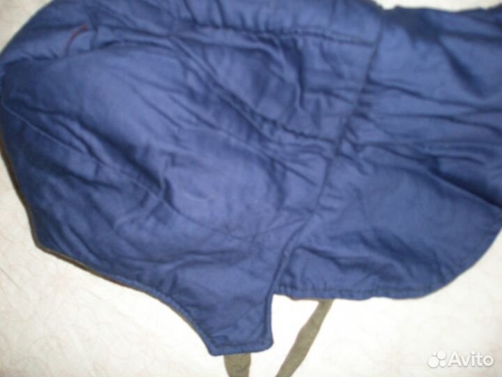 Рабочая одежда и обувь: кирзачи, ботинки, спецовки