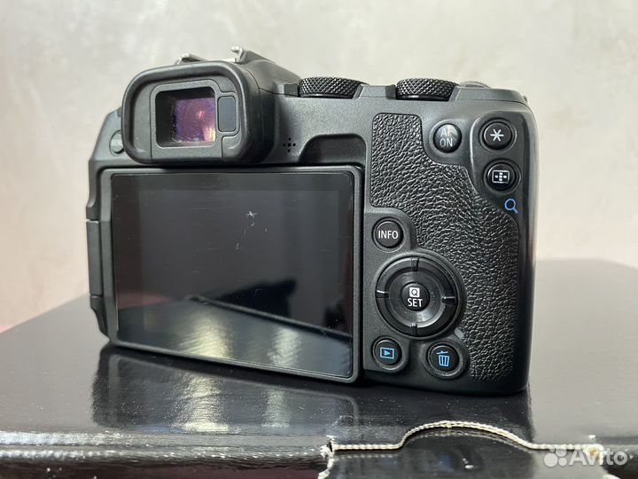 Canon eos RP body + 85 1.8 EF