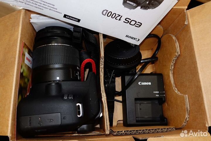 Фотоаппарат Canon EOS 1200D Kit 18-55mm
