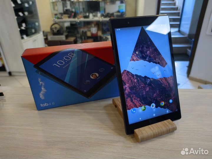 Планшет Lenovo Tab 4 LTE (2/16)