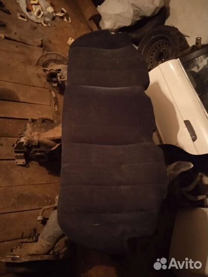 Задний диван BMW е34