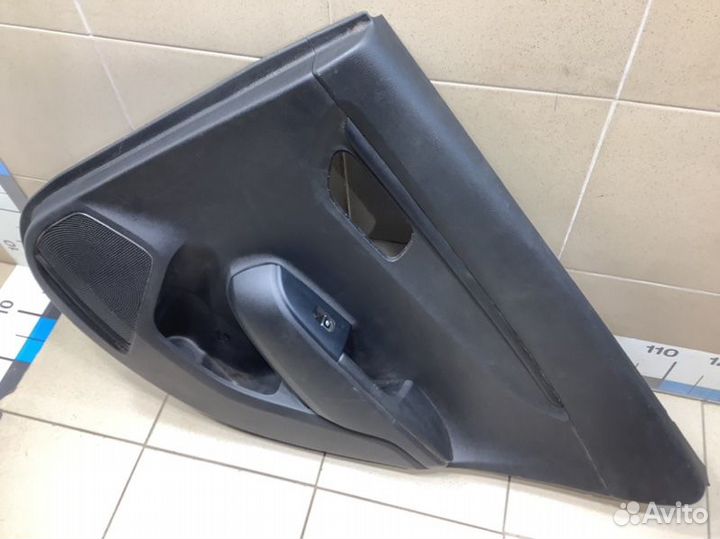 Обшивка двери задняя правая Kia Rio X-Line хетчбек