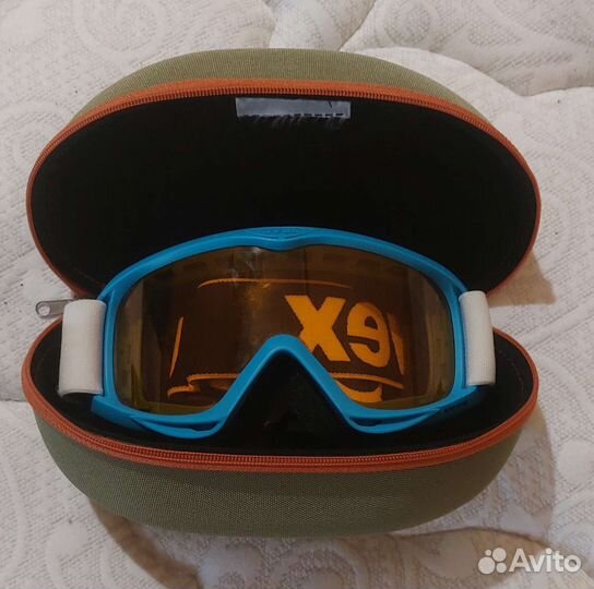 Горнолыжная маска uvex