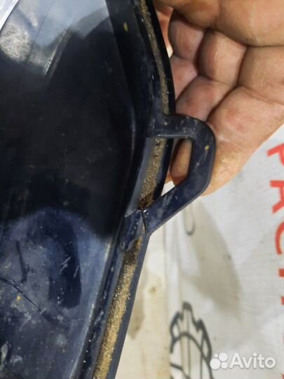 Стекло фары переднее правое Toyota Camry V70