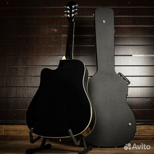 Акустическая гитара Caravan + Аксессуары