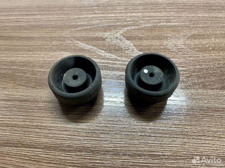 Подушки крепления радиатора Honda Civic 8