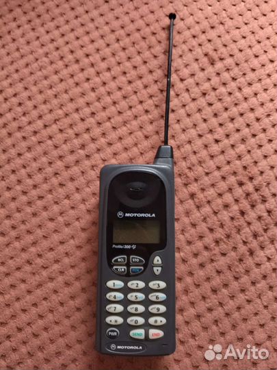 Телефон Motorola Profile 300
