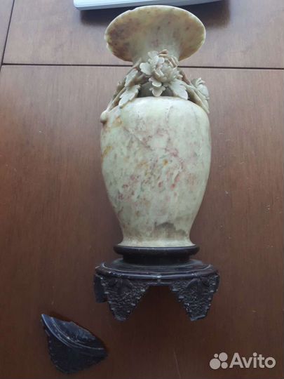 Старинная ваза