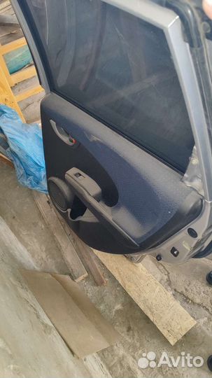 Honda Fit ge дверь