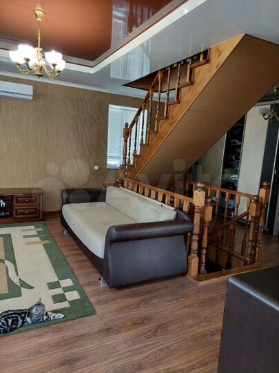 Коттедж 188 м² на участке 3 сот.