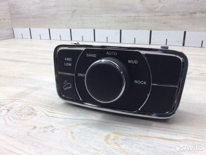 Кнопка переключения режимов трансмиссии Jeep Grand
