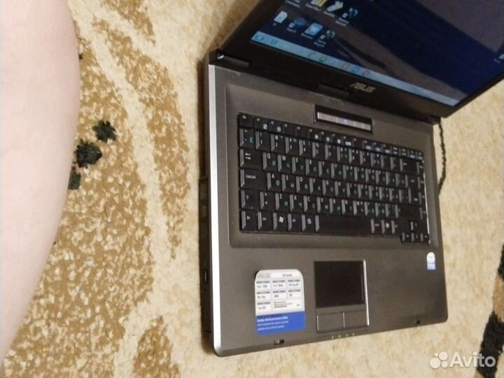 Ноутбук asus