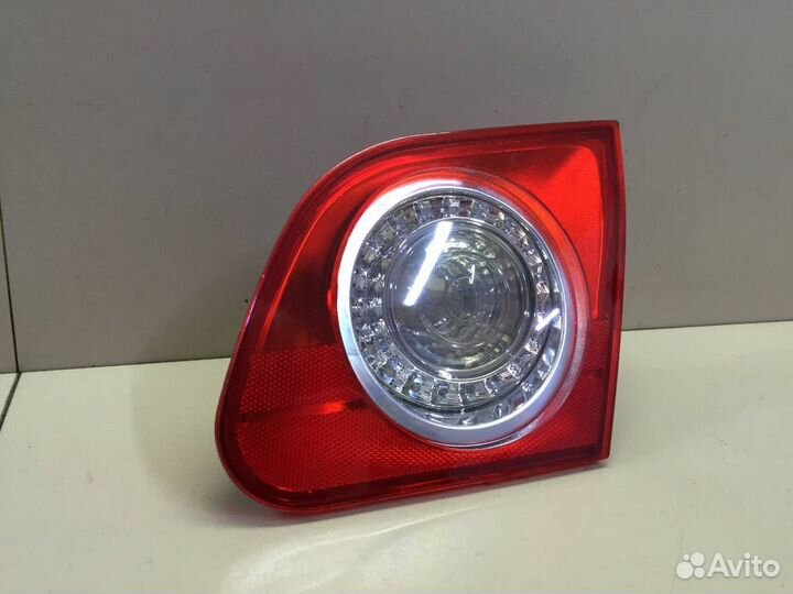 Фонарь задний внутренний правый Volkswagen Passat