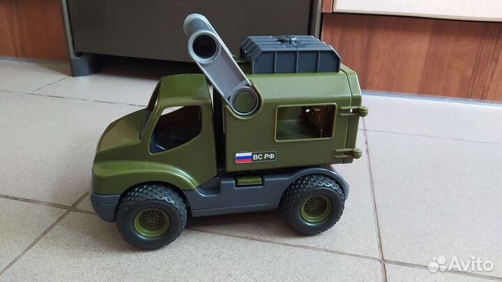 Машина-фургон Полесье