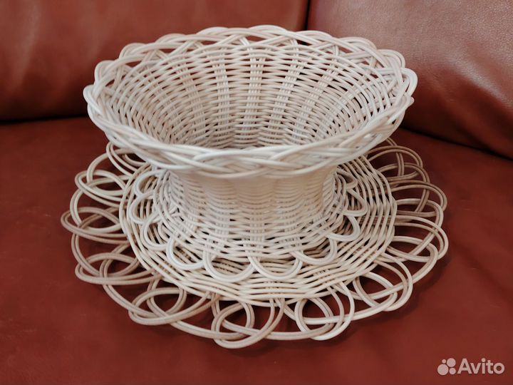 Салфетка и ваза для фруктов, кофет, печенья