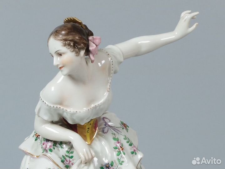 Старинная фарфоровая статуэтка. Volkstedt