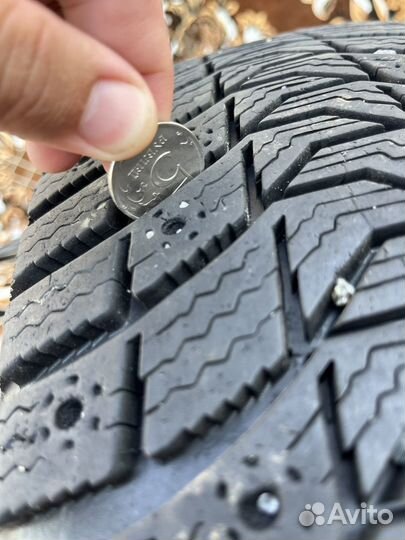 Michelin Latitude X-Ice North 3 215/60 R17 100T