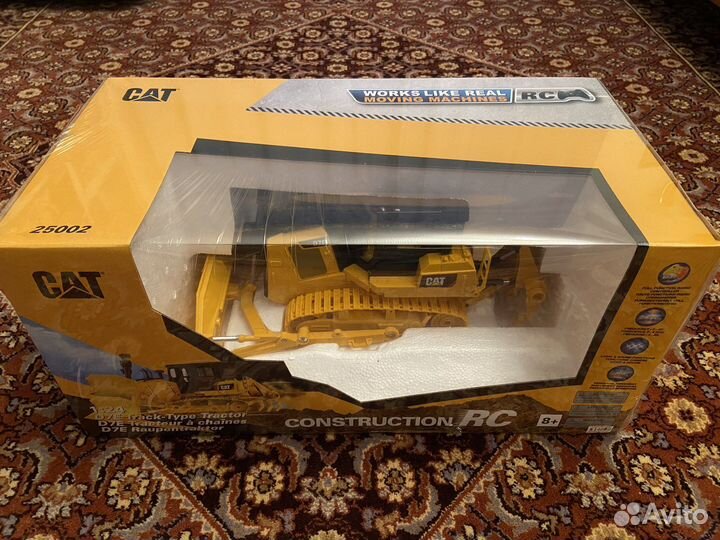 Kyosho Cat Track-Type Tractor
