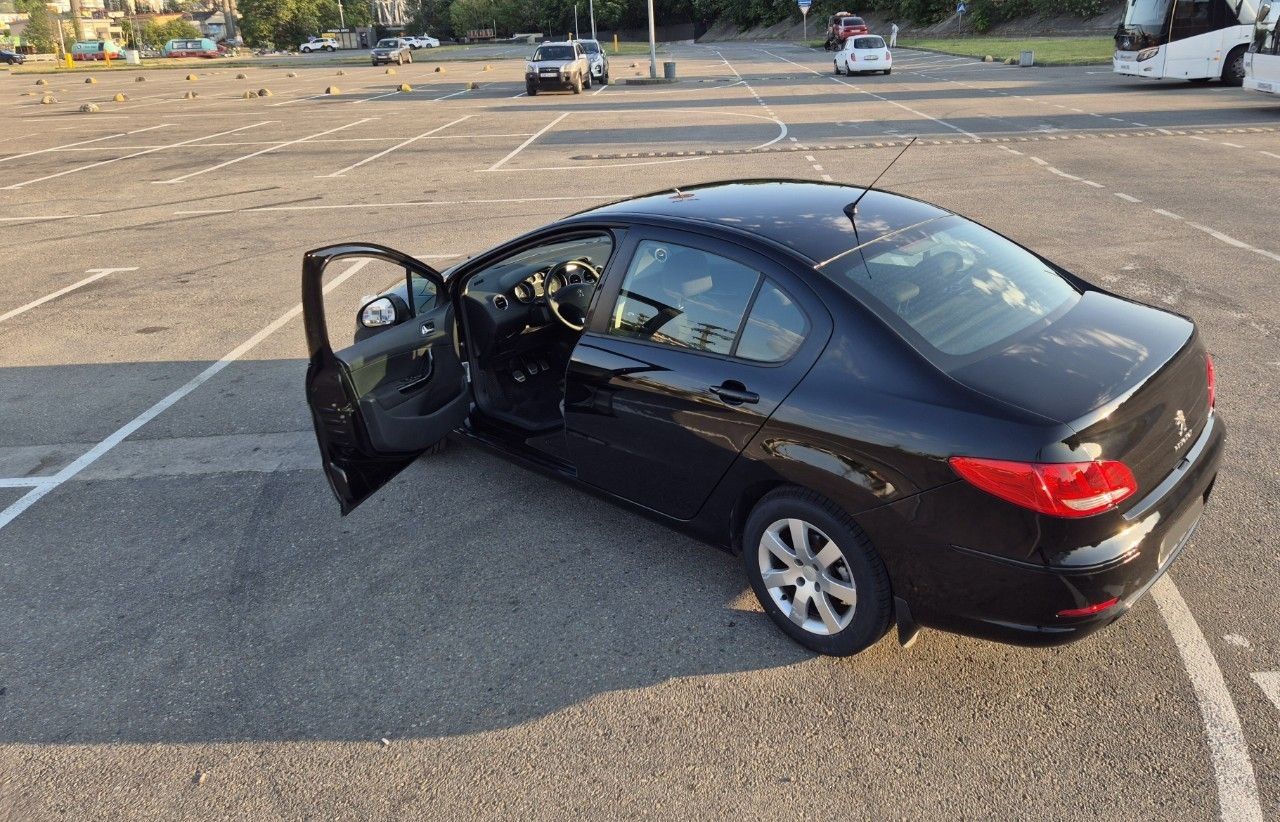 Peugeot 408: фото владельца