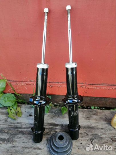 Продам стойки