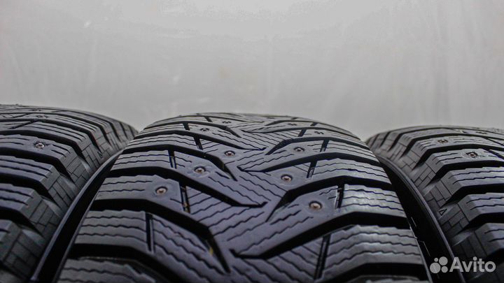 Kumho WinterCraft Ice WI31 215/65 R16 98T